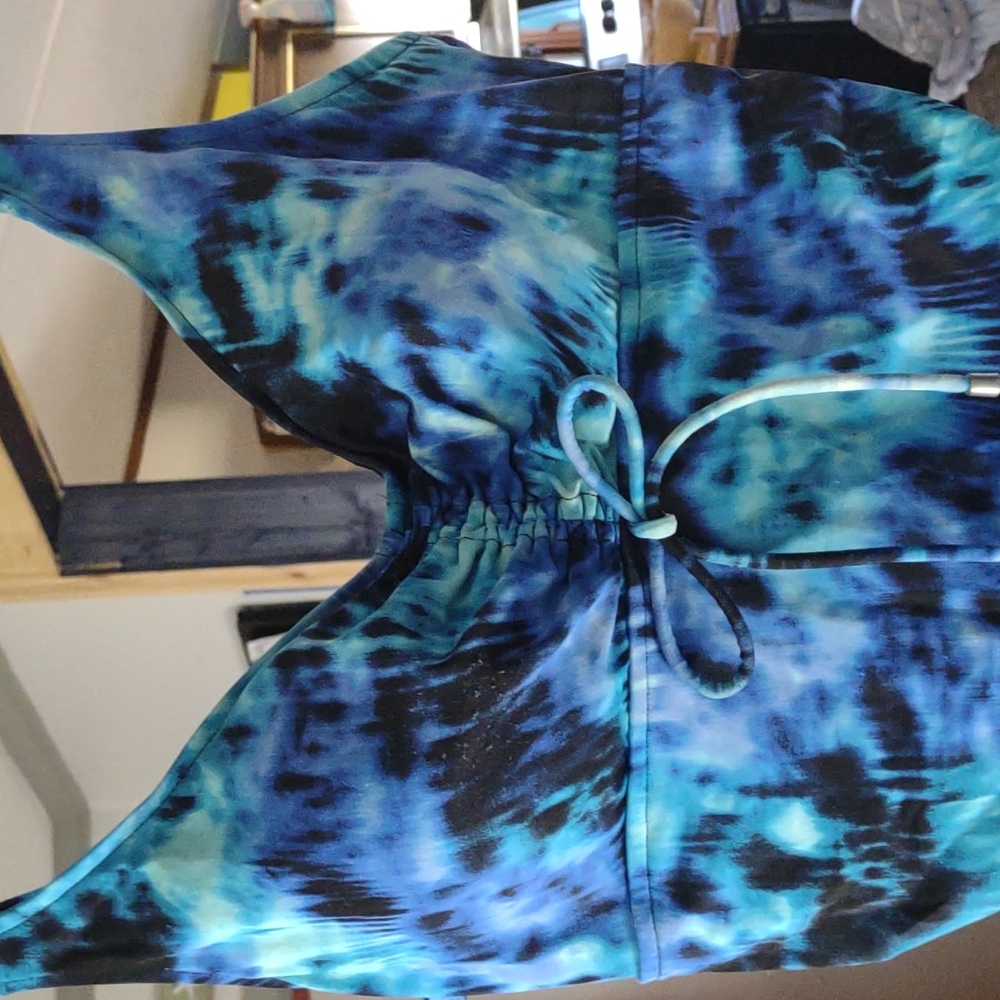 Bathing suit - Picture 2 of 4